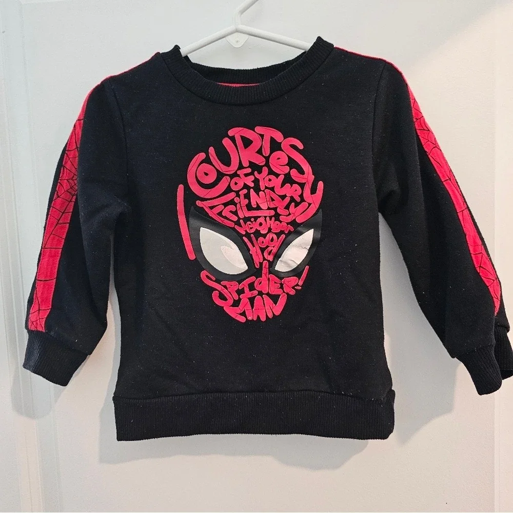 2T Black sweatsuit‎ featuring a red Spider-Man graphic Web Retro Avenger Heros